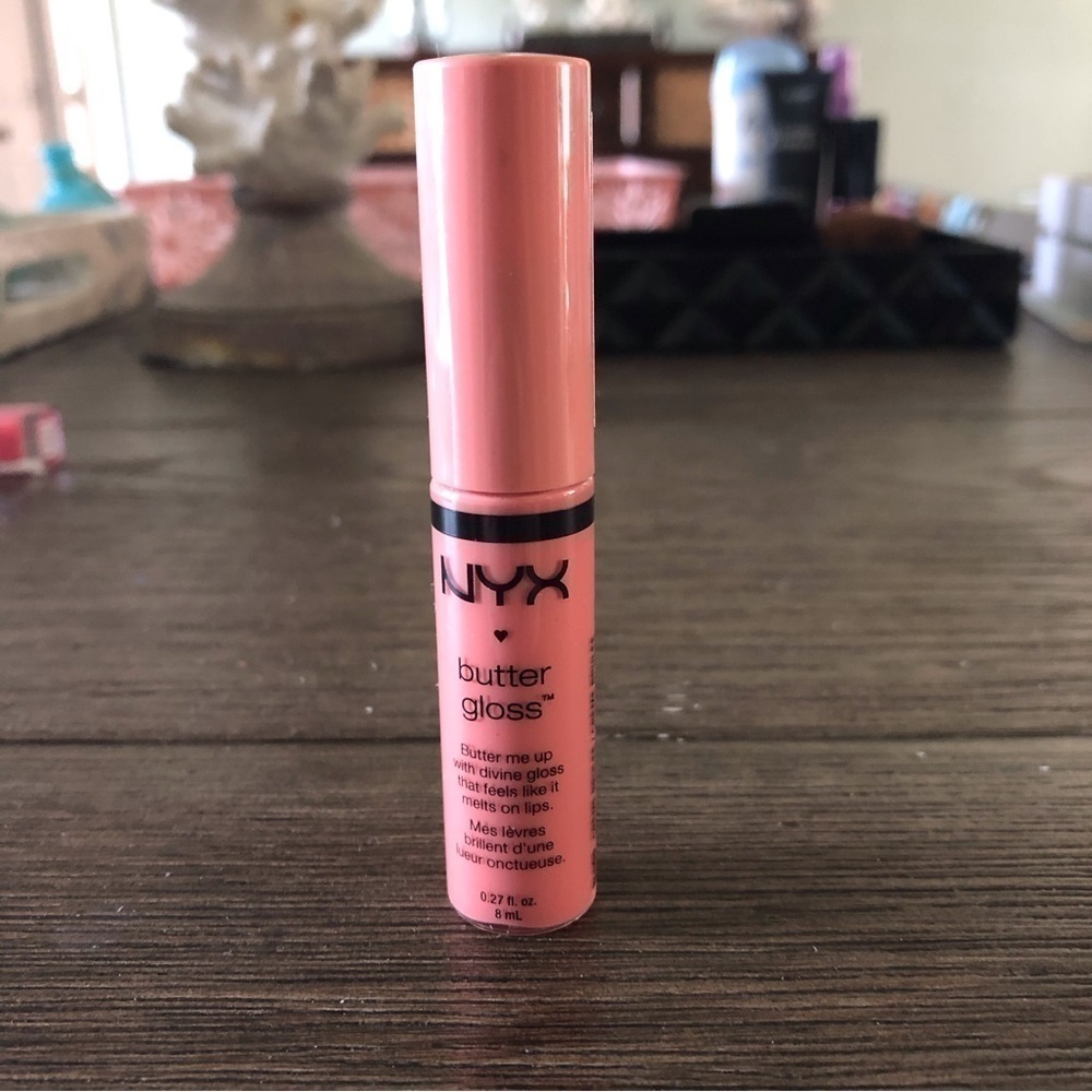 NYX butter gloss in Creme Brulee